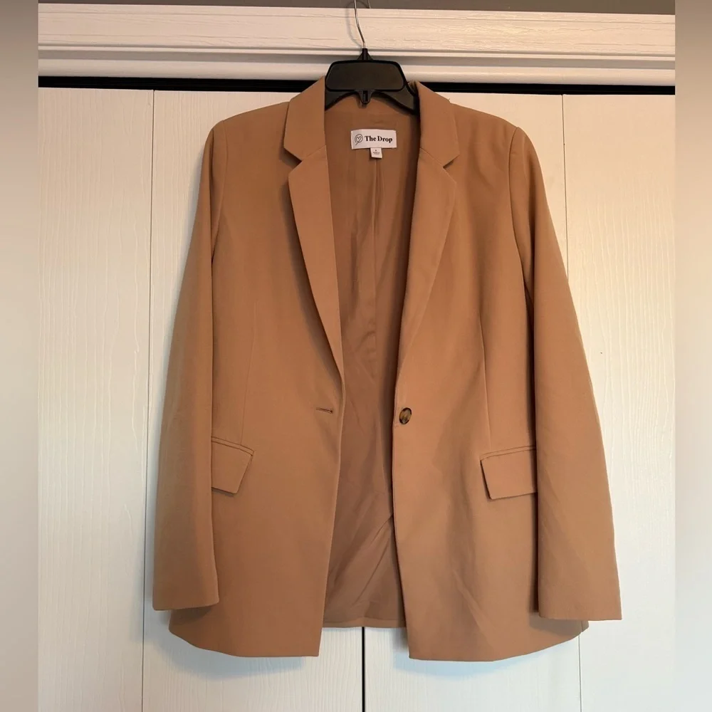 Women's Tan Blazer